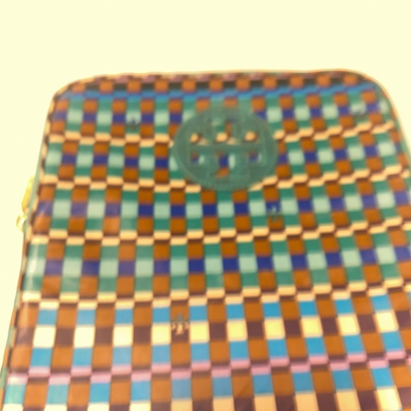 Tory Burch tablets holder protecting your iPads.chic and stylish - Picture 2 of 12